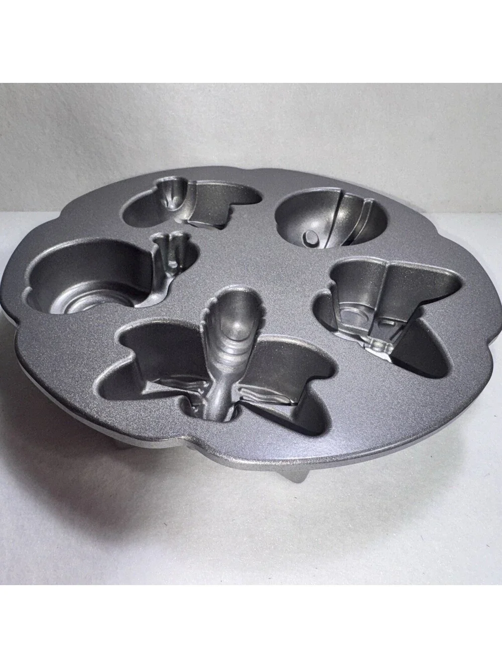 Nordic Ware Garden Bugs Cake Pan 3 Cup Butterfly Bee Ladybug Snail Cast Aluminum